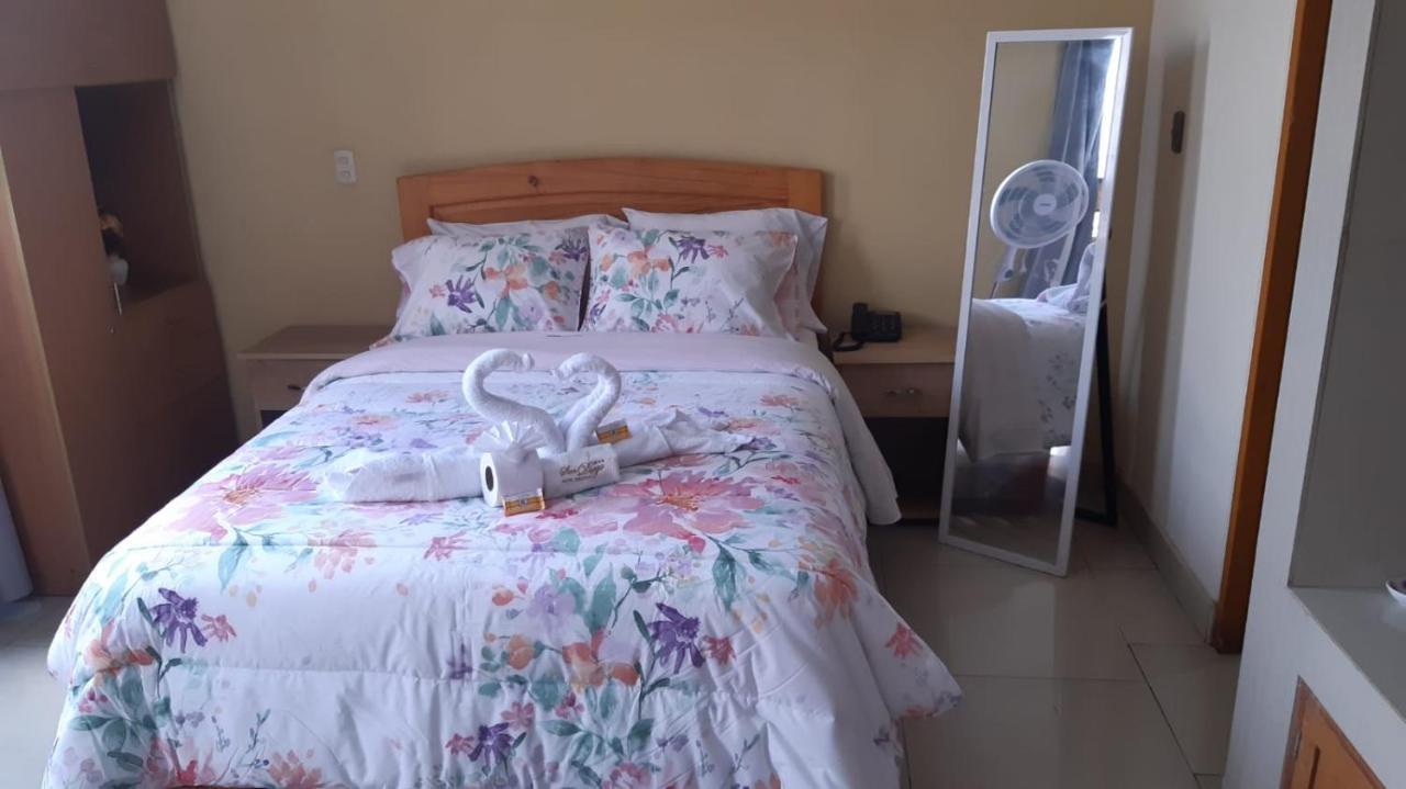 Hotel Ejecutivo San Diego Trujillo Buitenkant foto