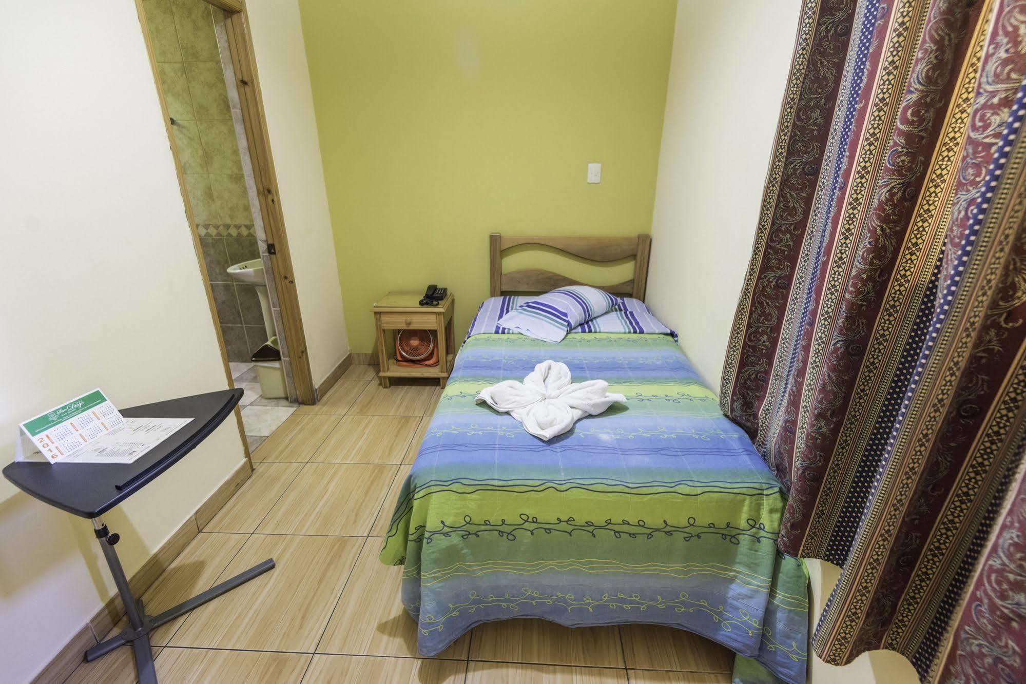 Hotel Ejecutivo San Diego Trujillo Buitenkant foto