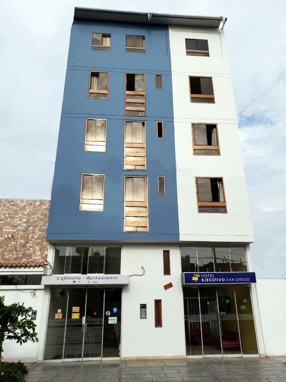 Hotel Ejecutivo San Diego Trujillo Buitenkant foto